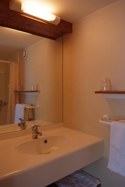 Fasthotel Saint-Amand-Montrond Orval Room photo
